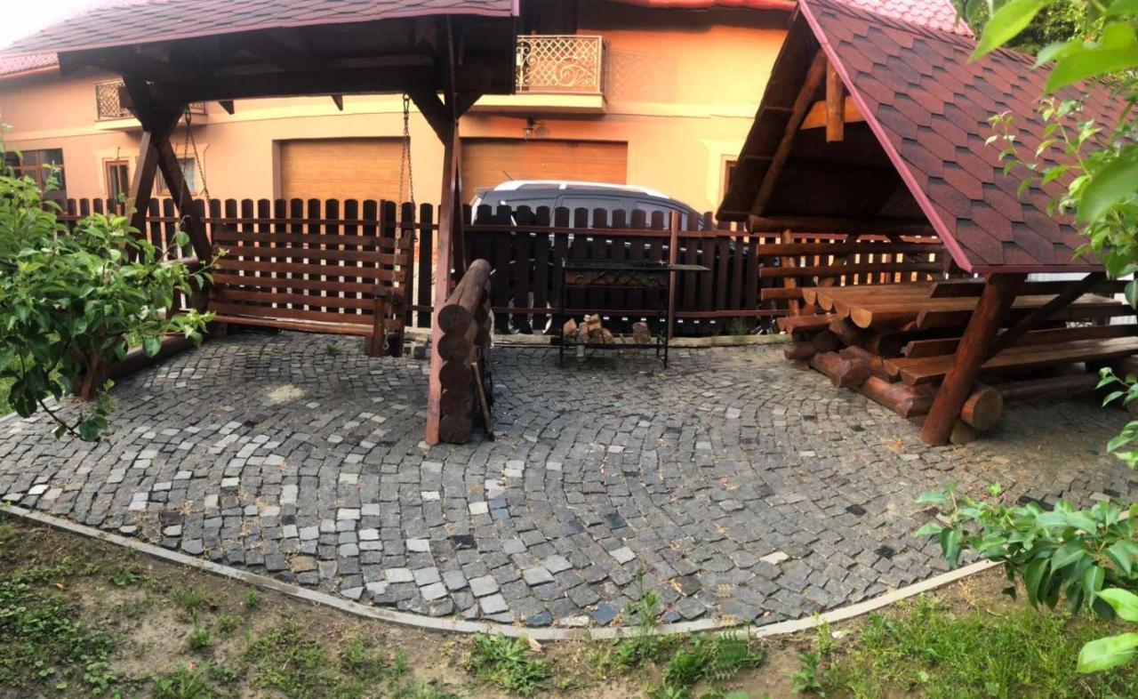 ホテル Катерина Chynadiyovo エクステリア 写真
